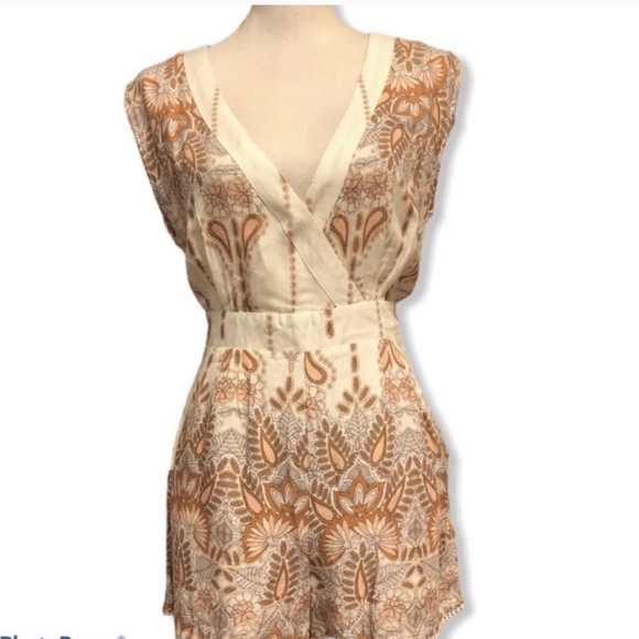 MINKPINK Pants - MINKPINK SLEEVELESS ROMPER CREAM TAN L